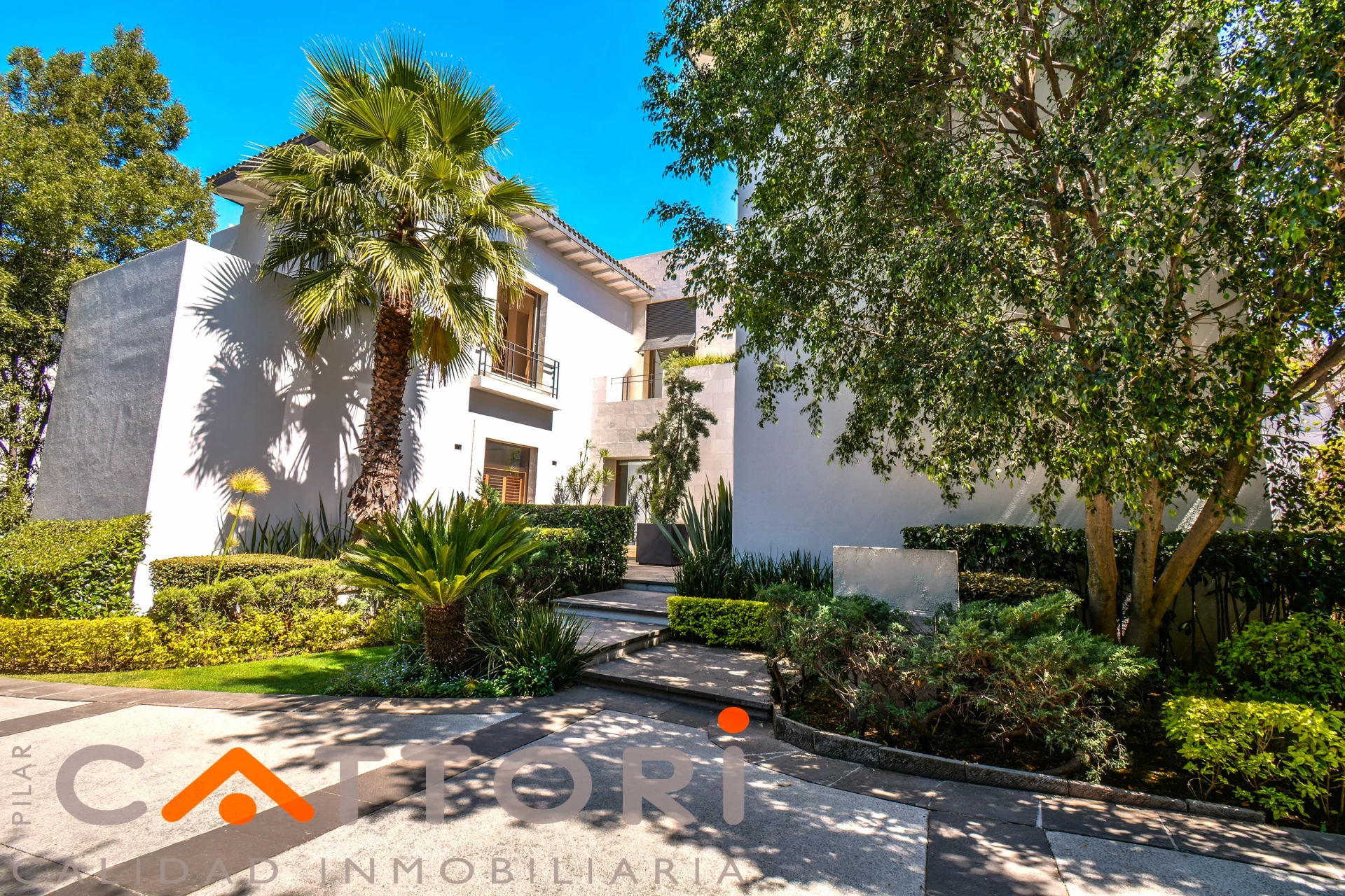 VENTA CASA EN JARDINES DEL PEDREGAL