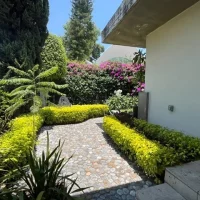 E3
